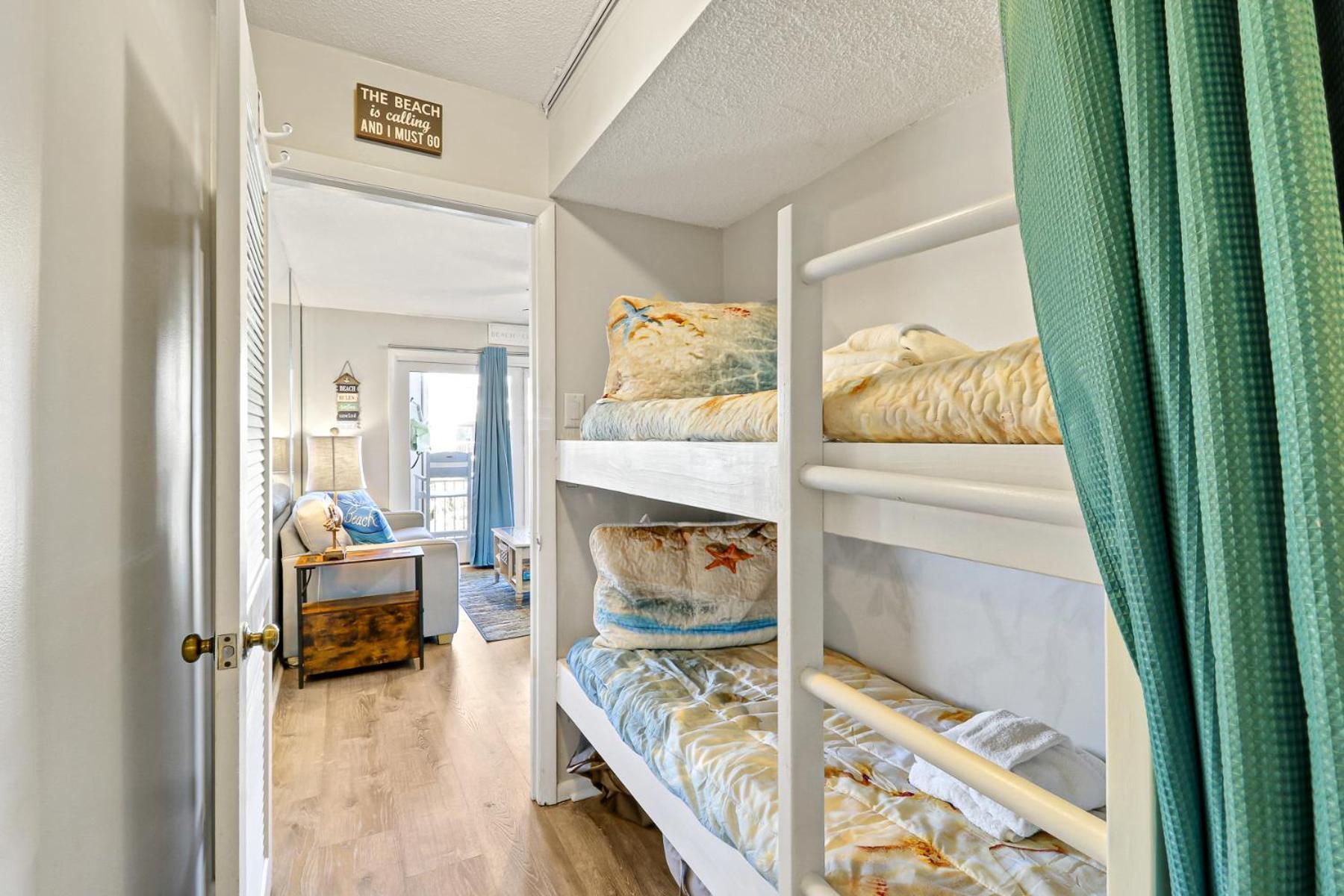 הילטון הד איילנד The Breakers #220 Beach Condo, Beautiful Ocean View At Coligny Beach, 4 N Forest Beach Drive Hilton Head, Walk To All Shops Restaurants, Renovated Jan 2024, Vacation Rental Hhi Llc מראה חיצוני תמונה